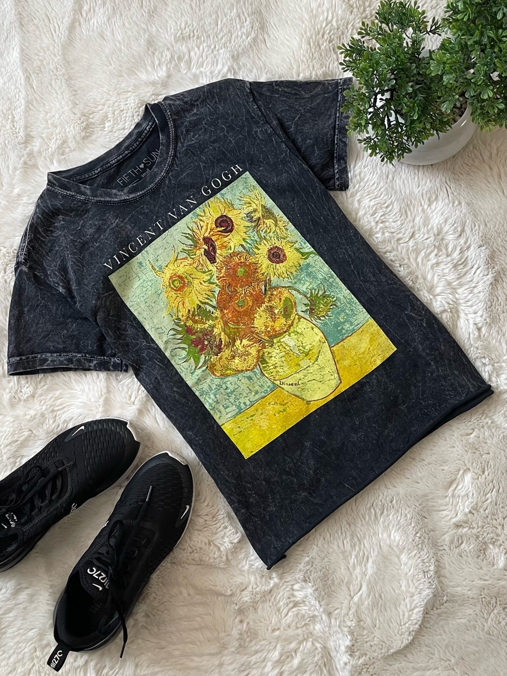 Fifth Sun Vincent Van Gogh Tan Crop T-Shirt – Women’s Size Small